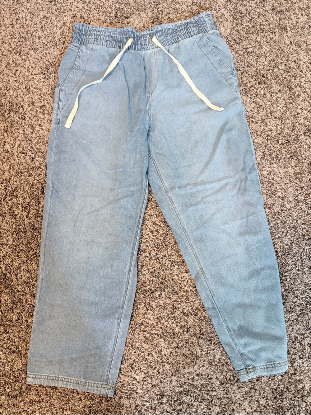 NWT, Kensie cropped Blue Casual Drawstring Jeans, Size Medium